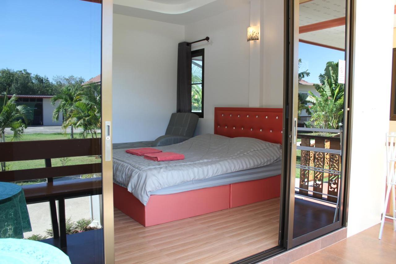 Naluemon Village Fh 1 Rayong Exterior foto