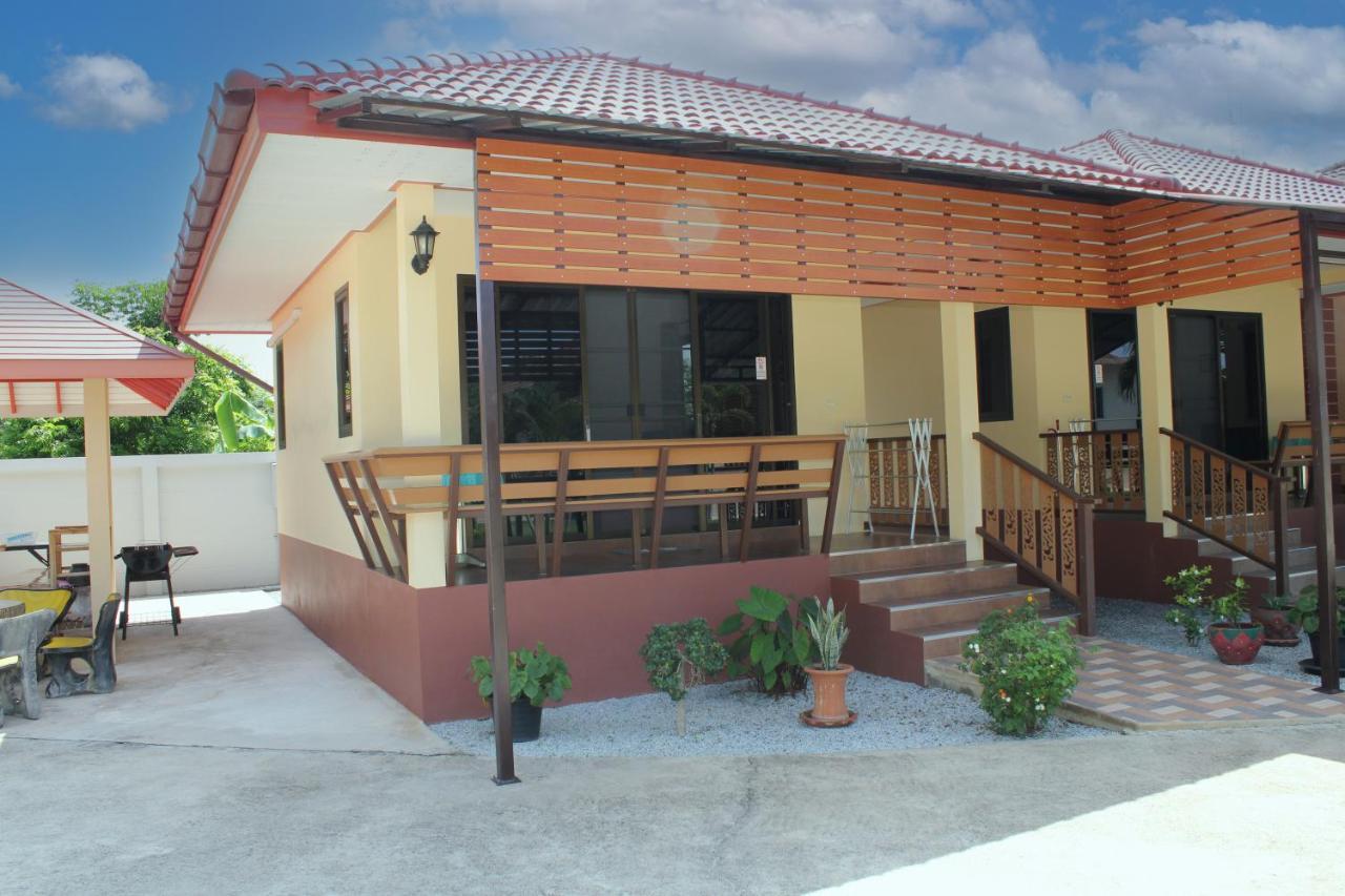 Naluemon Village Fh 1 Rayong Exterior foto